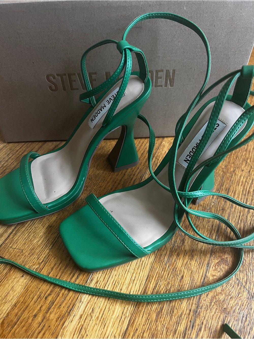 Steve Madden Green Lace-Up Square-Toe Block-Heel Sandals